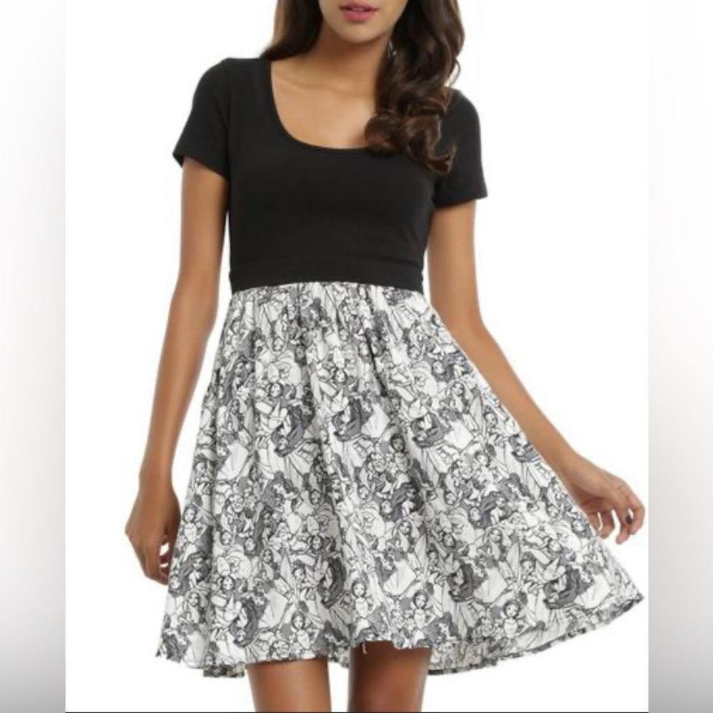 ☀️(3 for $20) Two tone Disney princess sketch dress